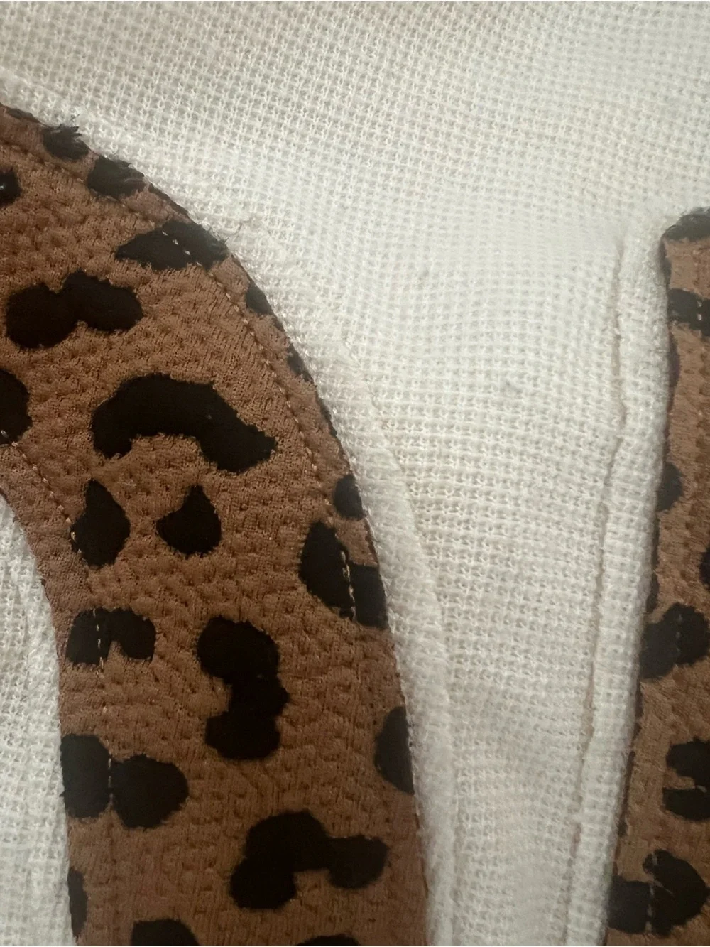LOOK AT PILLING BiBi Cream Sweater with Leopard Print LOVE. OVERSIZED